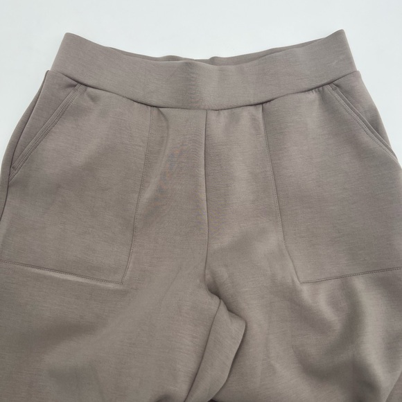 Women’s Mondetta wide leg scuba material pants size S color Tan. Waist 13 - Picture 4 of 8